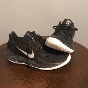 Nike kyrie low two sneakers